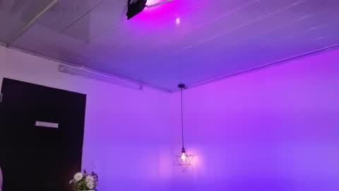 Kenzie online show from 11-04-25, 04:33