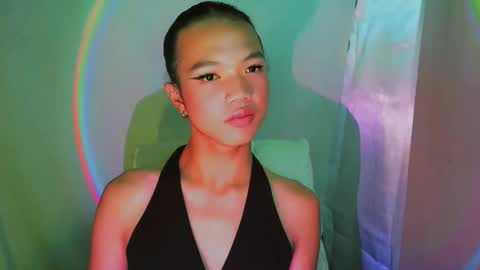 Snapshot of kerametina chatting on 12-15-25, 11:36 kerametina online show from 12-15-25, 11:36