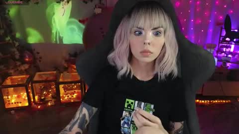 Snapshot of kerry_kirk chatting on 02-26-26, 09:47 Kerry online show from 02-26-26, 09:47