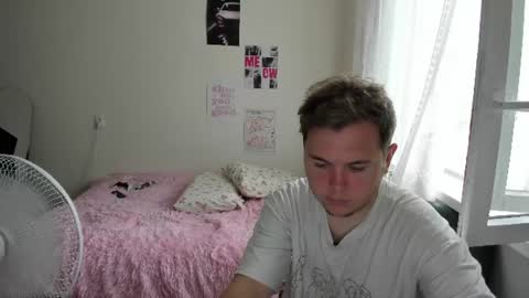 Snapshot of kesh_mne chatting on 06-18-26, 12:20 kesh_mne online show from 06-18-26, 12:20