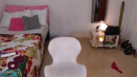 Snapshot of kesha_brooks chatting on 02-06-25, 06:46 Mia  online show from 02-06-25, 06:46
