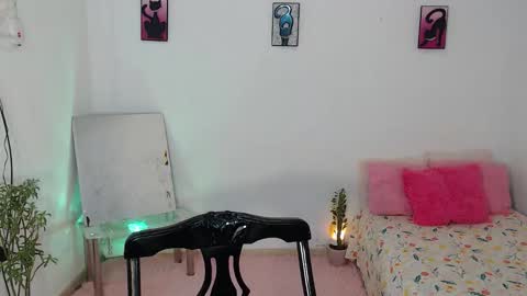 Snapshot of kesha_brooks chatting on 10-08-25, 03:42 Mia  online show from 10-08-25, 03:42