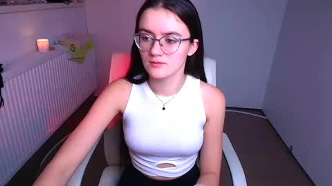 Snapshot of ketrin_pirsss chatting on 12-05-24, 01:47 Ketrin online show from 12-05-24, 01:47