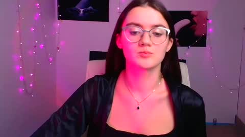 Snapshot of ketrin_pirsss chatting on 12-06-24, 10:05 Ketrin online show from 12-06-24, 10:05