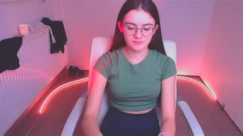 Snapshot of ketrin_pirsss chatting on 12-09-24, 01:51 Ketrin online show from 12-09-24, 01:51