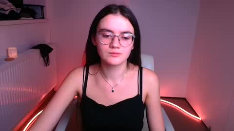 Snapshot of ketrin_pirsss chatting on 12-12-24, 05:10 Ketrin online show from 12-12-24, 05:10