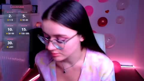 Snapshot of ketrin_pirsss chatting on 02-18-25, 12:04 Ketrin online show from 02-18-25, 12:04