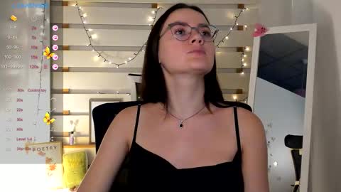 Snapshot of ketrin_pirsss chatting on 09-14-25, 12:59 Ketrin online show from 09-14-25, 12:59