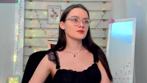 Snapshot of ketrin_pirsss chatting on 09-28-25, 03:39 Ketrin online show from 09-28-25, 03:39