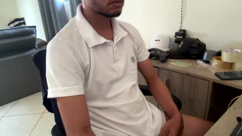 Snapshot of kevenorinty chatting on 07-30-26, 10:47 kevenorinty online show from 07-30-26, 10:47