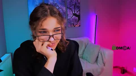 Snapshot of kevi_sunn chatting on 09-19-25, 07:36 kevi here online show from 09-19-25, 07:36