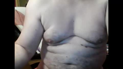 Snapshot of kevin803908 chatting on 10-10-25, 08:19 kevin803908 online show from 10-10-25, 08:19