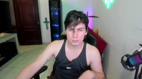 Snapshot of kevin873s chatting on 06-15-26, 11:18 Kevin online show from 06-15-26, 11:18