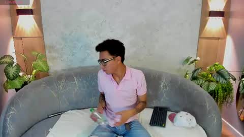 Snapshot of kevin_blazee chatting on 07-28-26, 11:17 kevin online show from 07-28-26, 11:17