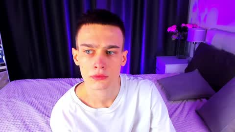 Snapshot of kevin_kess chatting on 02-04-25, 03:47 Ask me online show from 02-04-25, 03:47