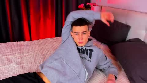 Snapshot of kevin_kess chatting on 02-04-25, 06:49 Ask me online show from 02-04-25, 06:49