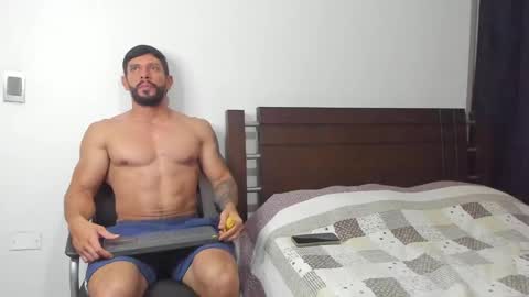 Snapshot of kevin_malone22 chatting on 02-28-25, 04:10 kevin_malone22 online show from 02-28-25, 04:10