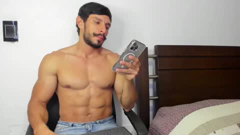 Snapshot of kevin_malone22 chatting on 11-17-25, 10:59 kevin_malone22 online show from 11-17-25, 10:59