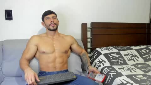 kevin_malone22 online show from 06-08-26, 09:26