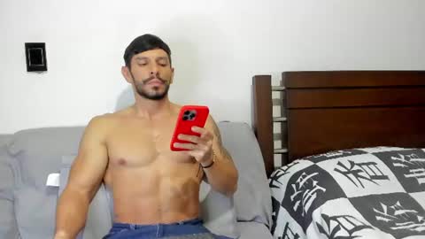 kevin_malone22 online show from 06-15-26, 10:56