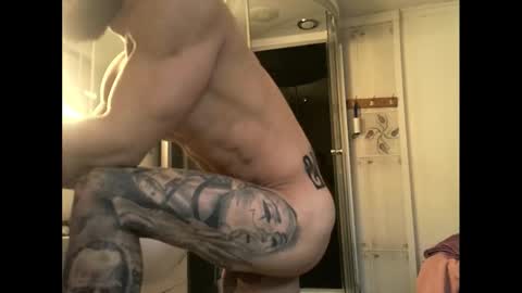 Snapshot of kevin_muscle1 chatting on 01-13-26, 08:41 Kevin online show from 01-13-26, 08:41