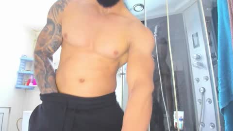 Snapshot of kevin_muscle1 chatting on 03-17-26, 11:57 Kevin online show from 03-17-26, 11:57