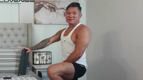 Snapshot of kevinkham chatting on 04-30-26, 12:28 kevinkham online show from 04-30-26, 12:28