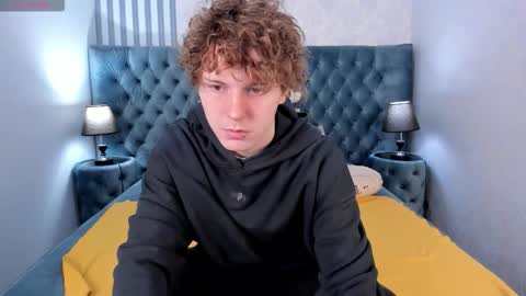 Snapshot of kevinm1lky chatting on 03-15-26, 05:46 Kevin online show from 03-15-26, 05:46