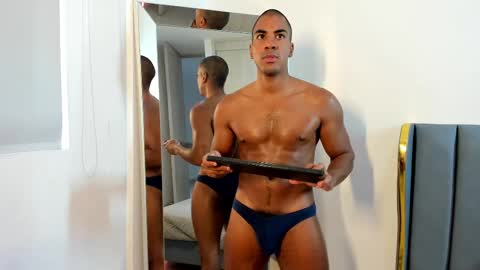 Snapshot of kevinxblack chatting on 09-19-25, 09:59 sebastian online show from 09-19-25, 09:59