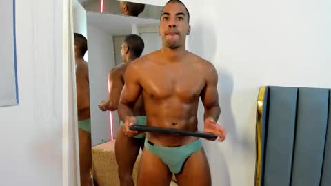 Snapshot of kevinxblack chatting on 10-22-25, 10:42 sebastian online show from 10-22-25, 10:42