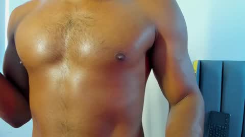 Snapshot of kevinxblack chatting on 11-28-25, 12:52 sebastian online show from 11-28-25, 12:52