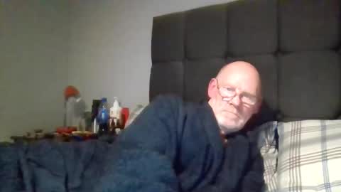 Snapshot of kevlooking4sez chatting on 12-20-25, 11:45 kevlooking4sez online show from 12-20-25, 11:45