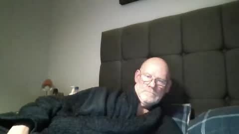 Snapshot of kevlooking4sez chatting on 01-17-26, 12:37 kevlooking4sez online show from 01-17-26, 12:37