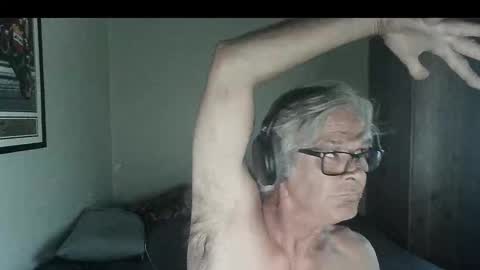 Snapshot of kevwestunder9696 chatting on 11-17-25, 10:32 kevwestunder9696 online show from 11-17-25, 10:32