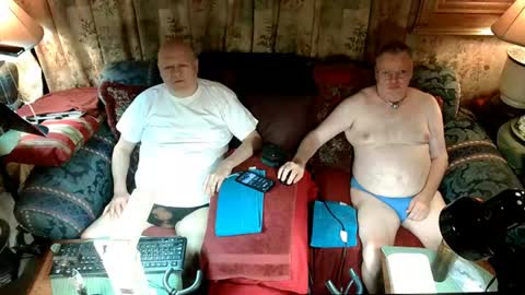 kevydaddyhubby2 online show from 07-12-26, 03:52