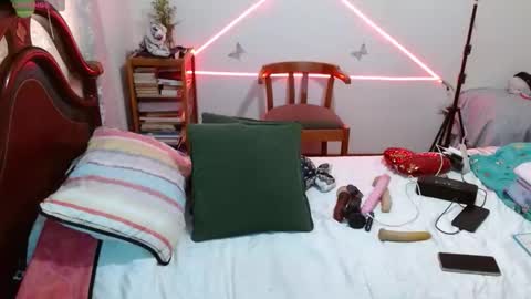 keyla_13 online show from 10-18-25, 12:28