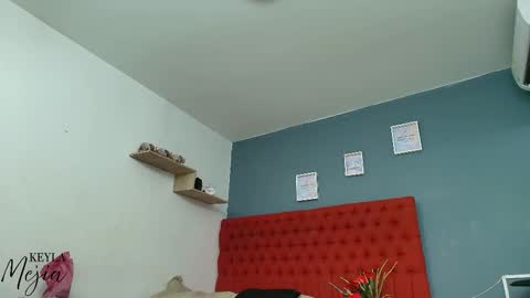 Snapshot of keyla_mejia chatting on 09-10-25, 11:54 Keyla online show from 09-10-25, 11:54