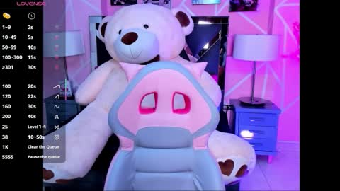 Snapshot of keyla_noa chatting on 12-15-25, 07:18 Keyla noa online show from 12-15-25, 07:18