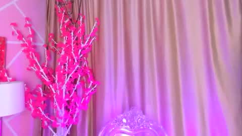 Keyla noa online show from 04-17-26, 11:24