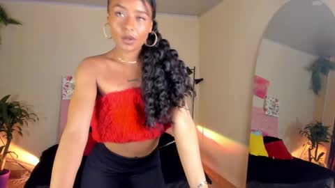 Snapshot of keyla_roberts_ chatting on 01-04-25, 04:55 Adhara. Help me reach 100 likes online show from 01-04-25, 04:55