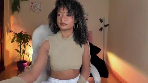 Snapshot of keyla_roberts_ chatting on 01-25-25, 04:56 Adhara. Help me reach 100 likes online show from 01-25-25, 04:56