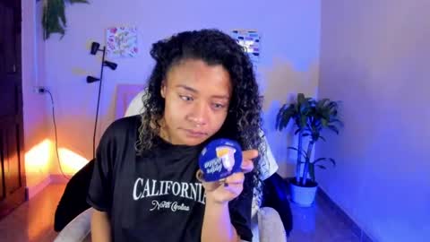 Snapshot of keyla_roberts_ chatting on 02-02-25, 03:54 Adhara. Help me reach 100 likes online show from 02-02-25, 03:54