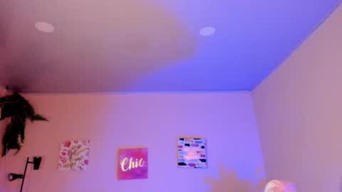 Snapshot of keyla_roberts_ chatting on 02-11-25, 06:51 Adhara. Help me reach 100 likes online show from 02-11-25, 06:51