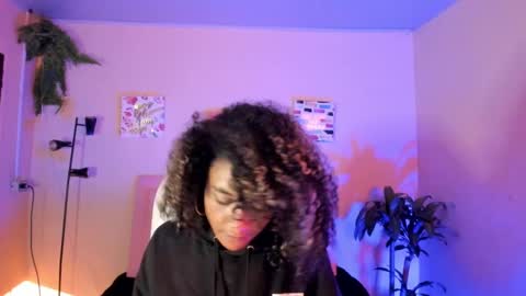 Snapshot of keyla_roberts_ chatting on 02-12-25, 10:14 Adhara. Help me reach 100 likes online show from 02-12-25, 10:14