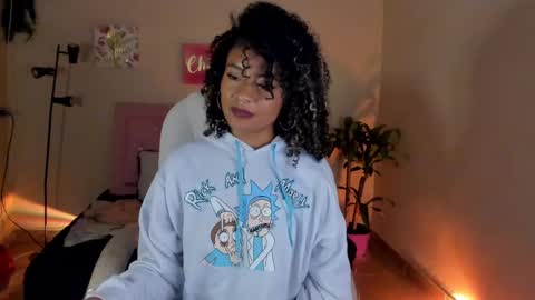 Snapshot of keyla_roberts_ chatting on 02-16-25, 09:37 Adhara. Help me reach 100 likes online show from 02-16-25, 09:37