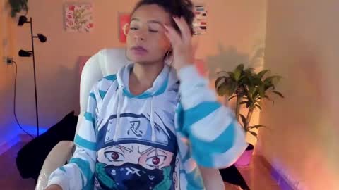 Snapshot of keyla_roberts_ chatting on 02-26-25, 03:21 Adhara. Help me reach 100 likes online show from 02-26-25, 03:21