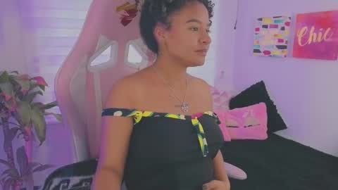 Snapshot of keyla_roberts_ chatting on 09-15-25, 07:58 Adhara. Help me reach 100 likes online show from 09-15-25, 07:58