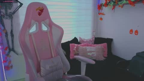 Snapshot of keyla_roberts_ chatting on 10-14-25, 12:50 Adhara. Help me reach 100 likes online show from 10-14-25, 12:50