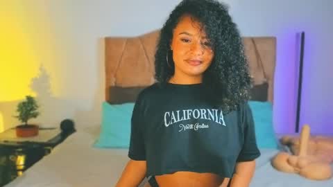 Snapshot of keyla_roberts_ chatting on 05-05-26, 12:51 Adhara. Help me reach 100 likes online show from 05-05-26, 12:51