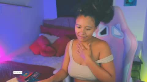 Snapshot of keyla_roberts_ chatting on 05-26-26, 07:48 Adhara. Help me reach 100 likes online show from 05-26-26, 07:48